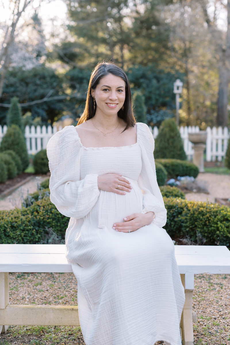 Richmond-maternity-photographer- mother maternity portrait in spring garden